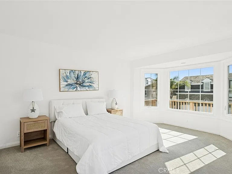 1214 E Balboa Blvd — Photo 15
