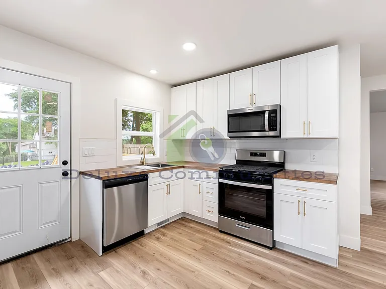 12775 Elton St NE — Photo 4