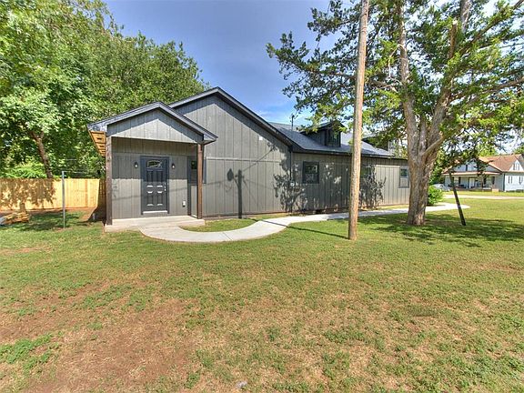 4th image of 1828 W Idaho Ave
