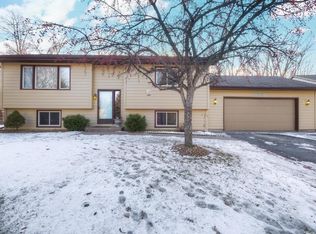 6713 Partridge Pl, Lino Lakes, MN 55014