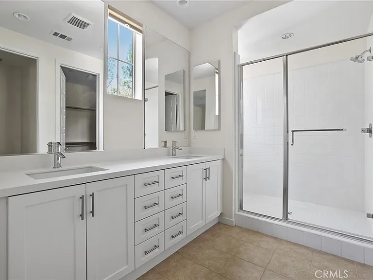 216 Finch — Photo 29