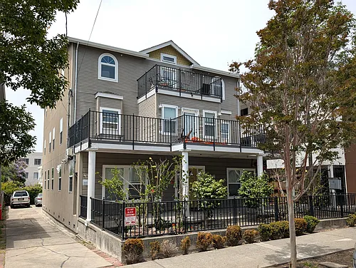 2504 Dana St Photo 1
