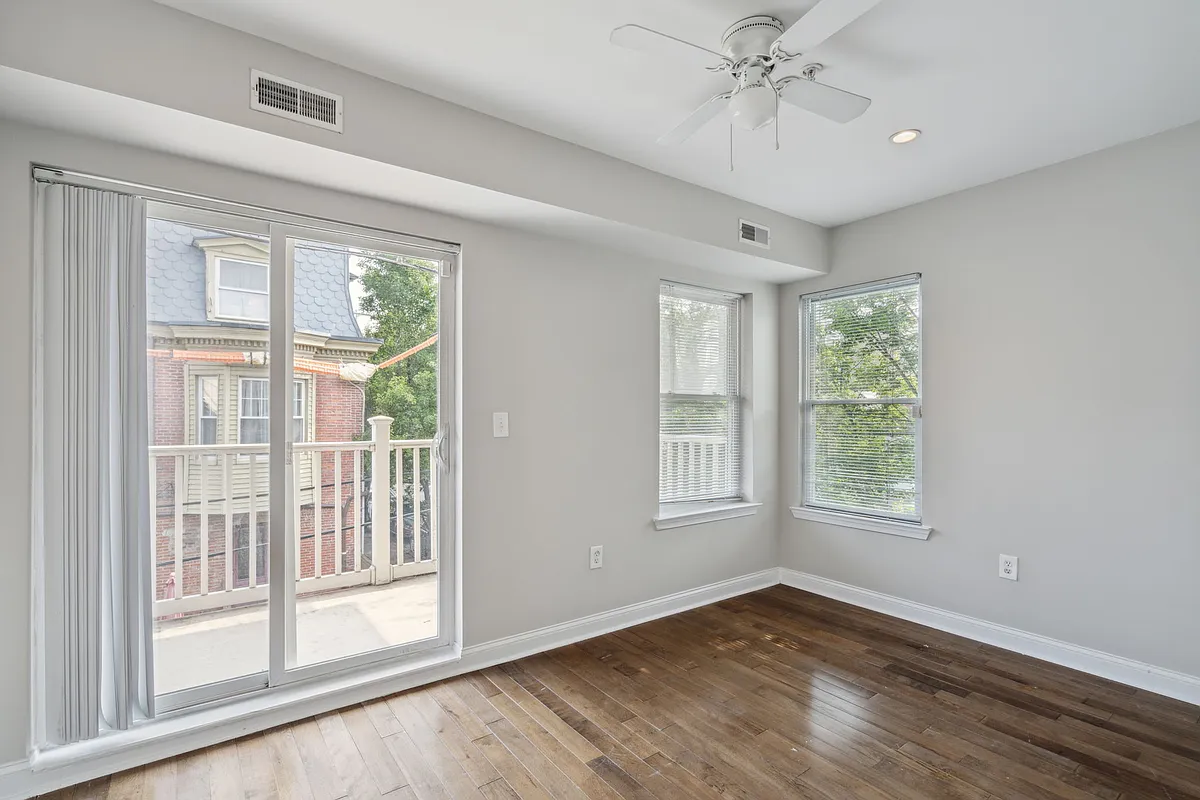 Building Photo - 764 S 23rd St #3