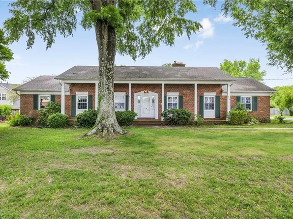 4510 Yadkinville Rd, Winston Salem, NC 27106