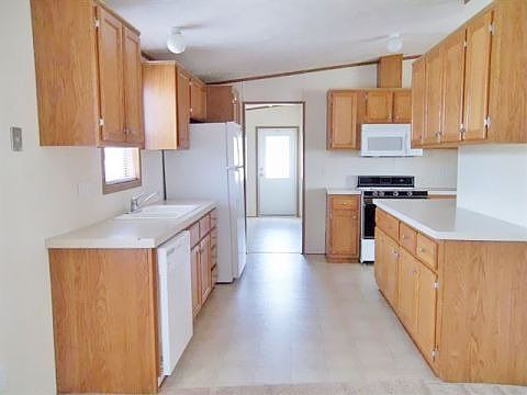 2nd image of 11056 Maple Run Blvd