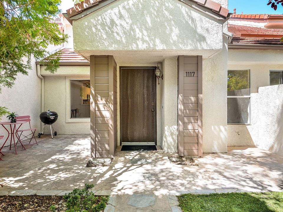 1st image of 1117 N Via Colinas