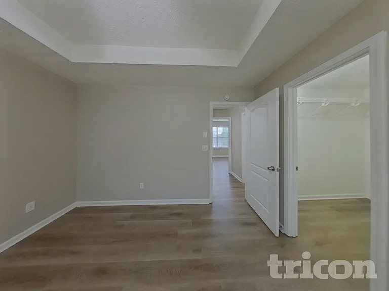 800 Lorraine Ln — Photo 9