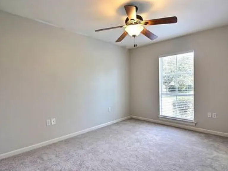 18531 Lake Tulip Ave — Photo 10