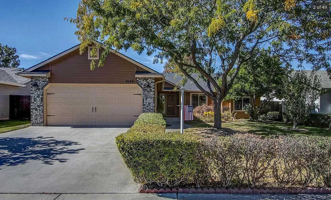 4 bed, 1700 sqft, $2,700 — Photo 2
