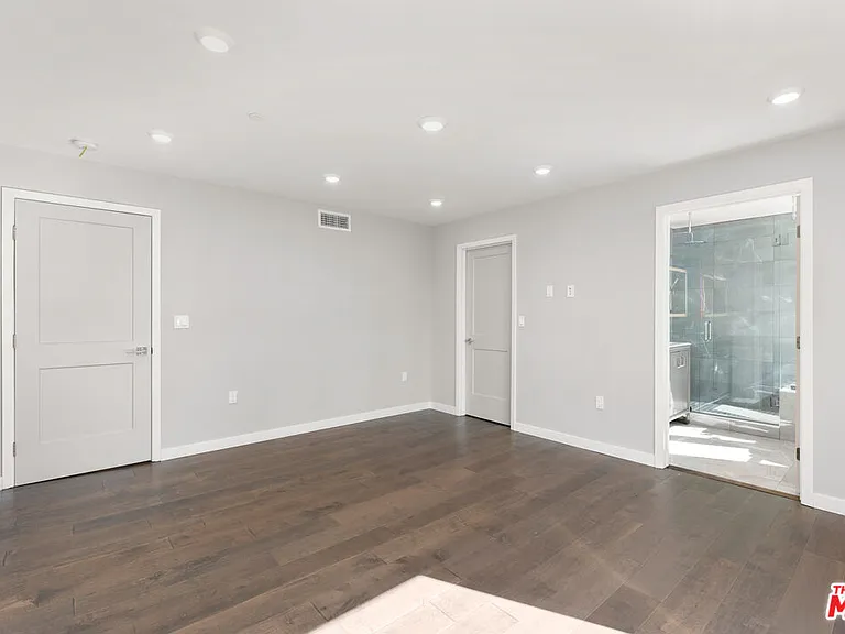 849 N Alta Vista Blvd #1 — Photo 12