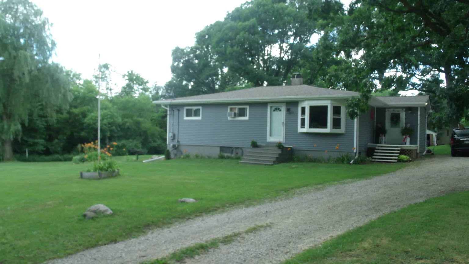 3890 Groveland Rd photo 1