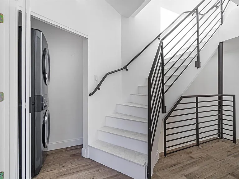 361 Jefferson Ave — Photo 11