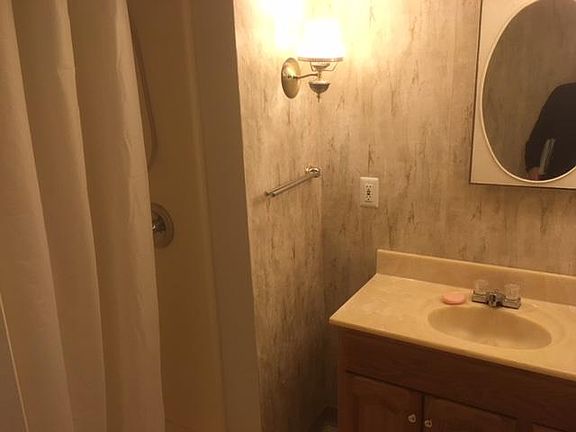 2nd Bathroom