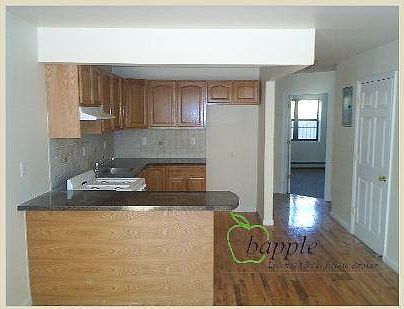 2nd image of 103 Pulaski St #1