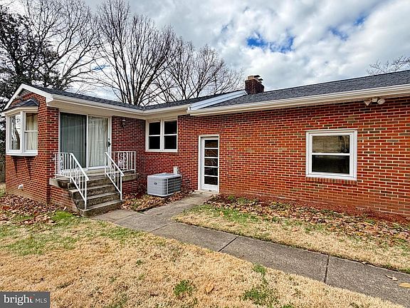 3rd image of 10714 Livingston Rd
