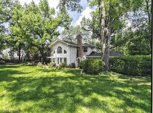 12 Lindworth Dr, Saint Louis, MO 63124