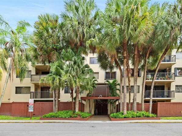 6601 SW 116th Ct APT 403, Miami, FL 33173