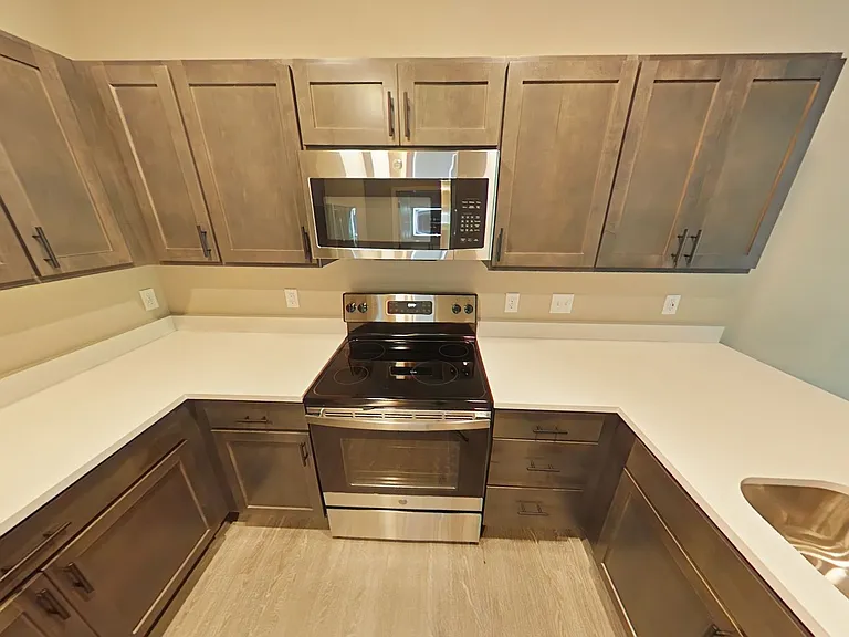 Beaverbrook Apartments — Photo 31