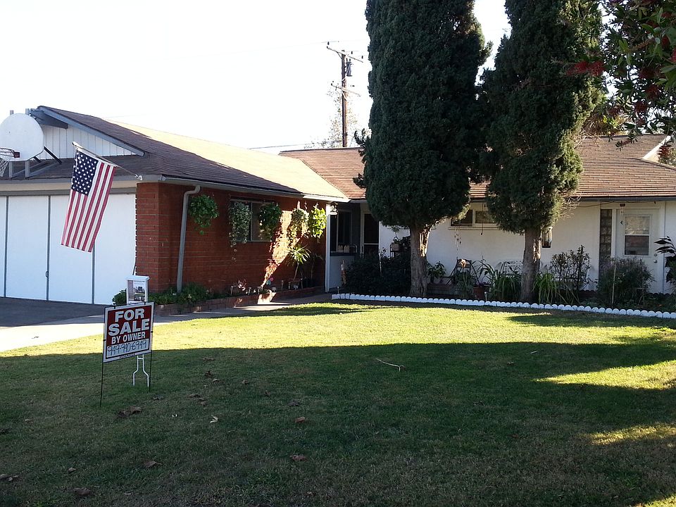 1st image of 3218 W Hood Ave