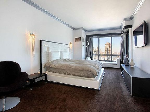 3rd image of 530 E 76th St APT 29