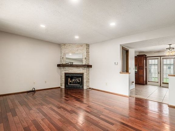 5th image of 1259 Somerset Way