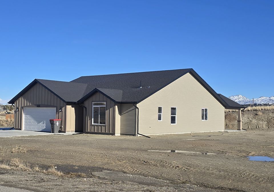1st image of 236 Lakeport Dr