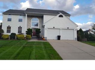 10 Adams Dr, Burlington, NJ 08016