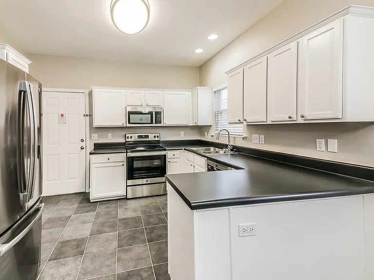 3348 Forest Mill Cir — Photo 8