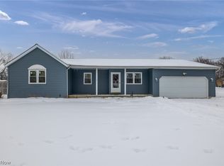 671 W Shore Blvd, Sheffield Lake, OH 44054