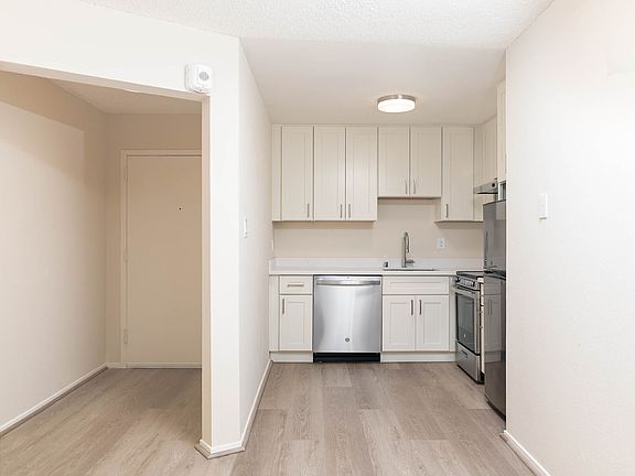 5th image of 3875 18th St #60462959