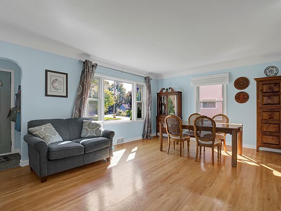 5th image of 1269 Shryer Ave W
