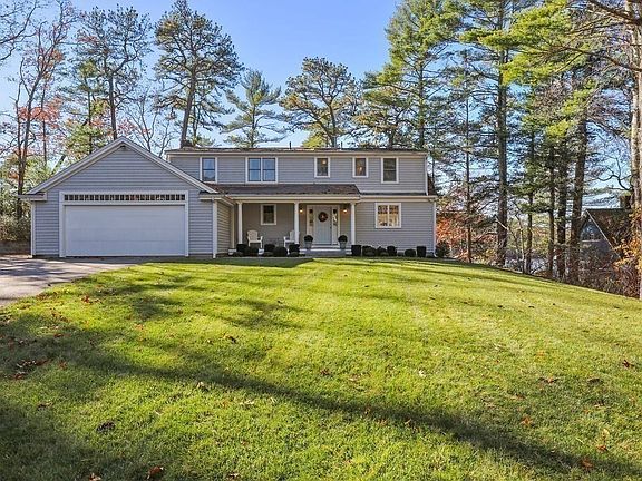 3rd image of 31 Larkspur Ln
