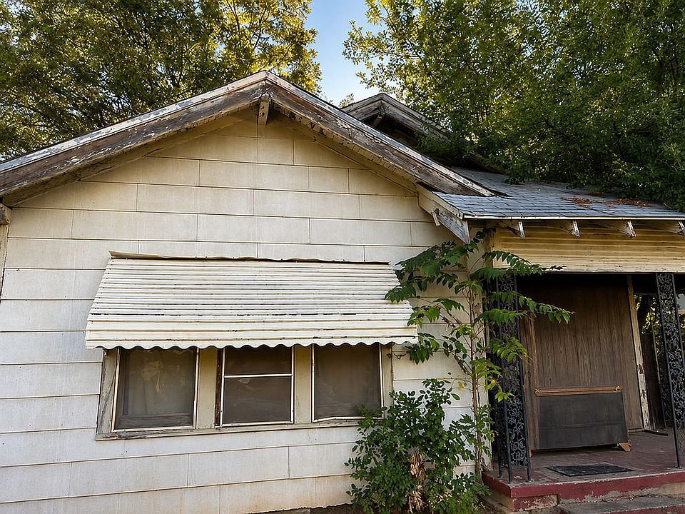 1st image of 2211 Yale Ave