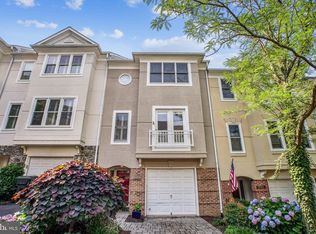 3818 White Post Ct, Alexandria, VA 22304