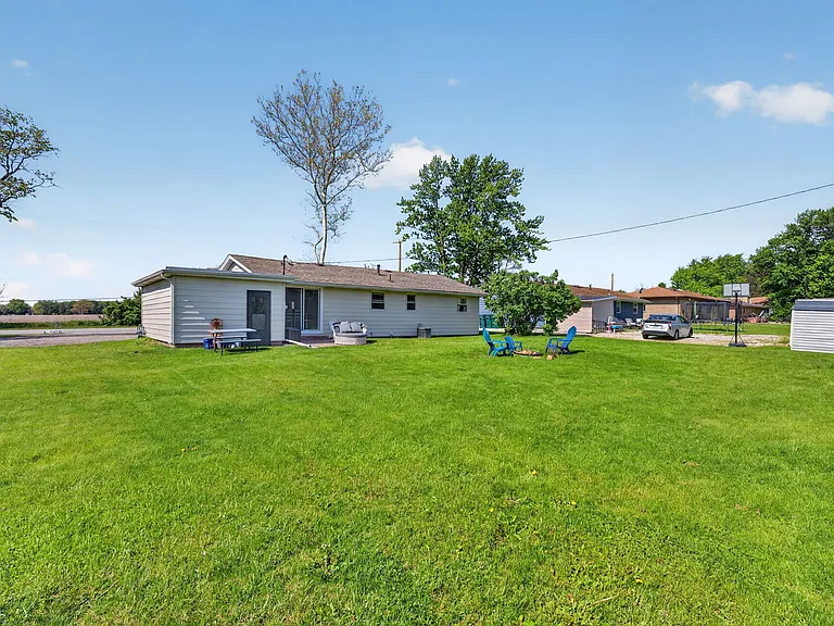 2091 W State Route 102 — Photo 35