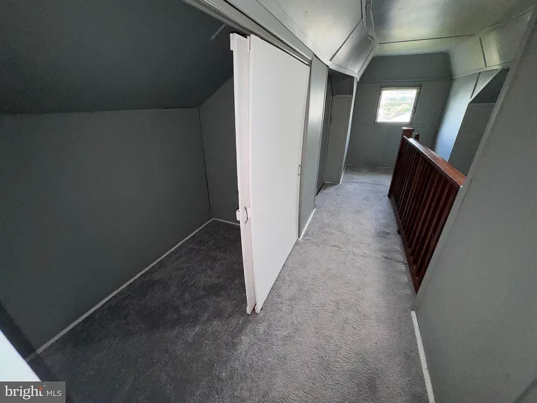 222 Townsend Ave — Photo 12