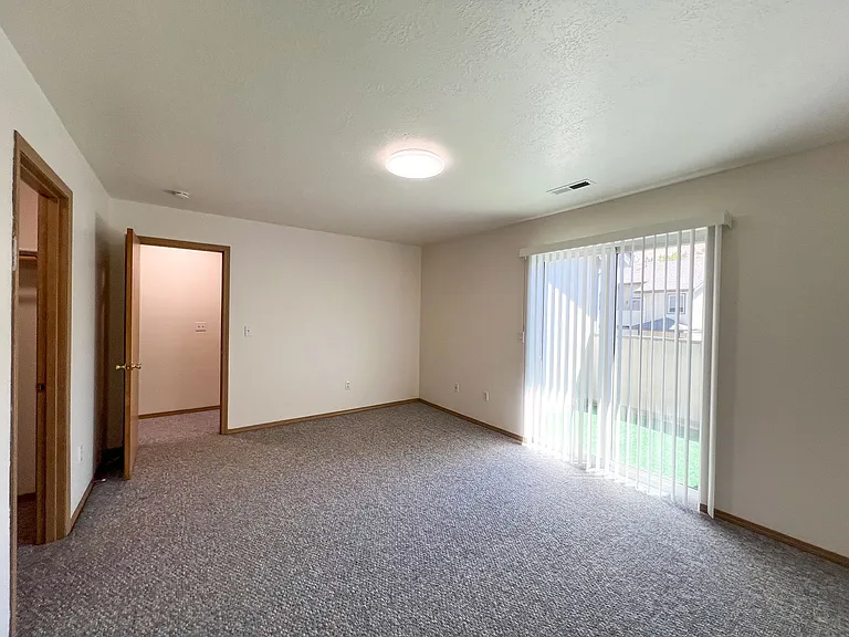 5511 Glenridge Way — Photo 23