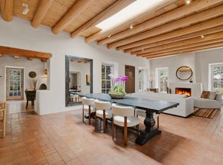 570 E Coronado Rd, Santa Fe, NM 87505