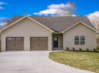 1735 White Rd, Cookeville, TN 38506