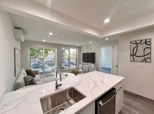 2531 27th St #3F, Astoria, NY 11102
