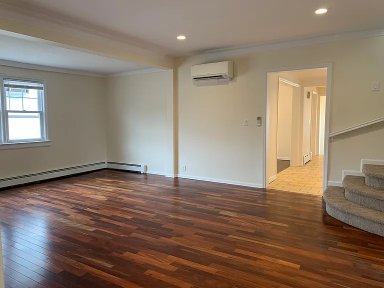 24 Hall Ave — Photo 2