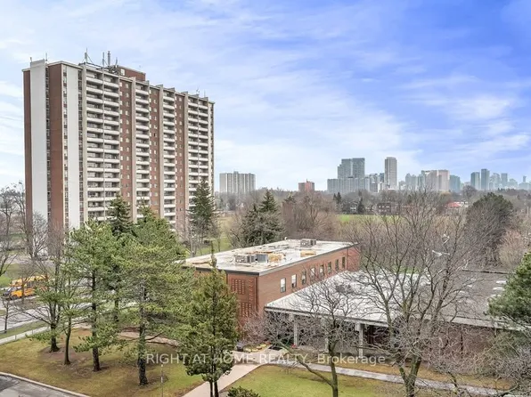 10 Tangreen Ct #603, Toronto, ON M2M 4B9