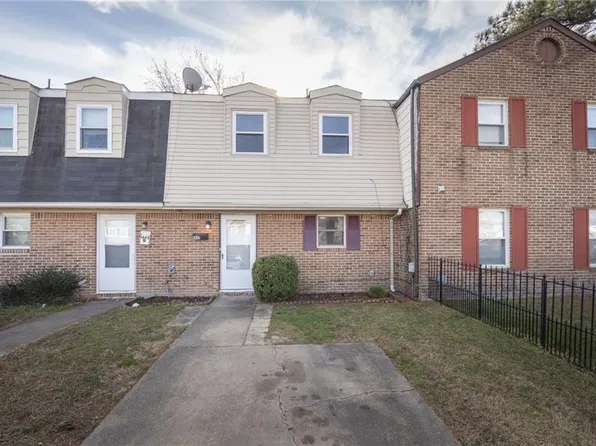5645 Dodington Ct, Virginia Beach, VA 23462