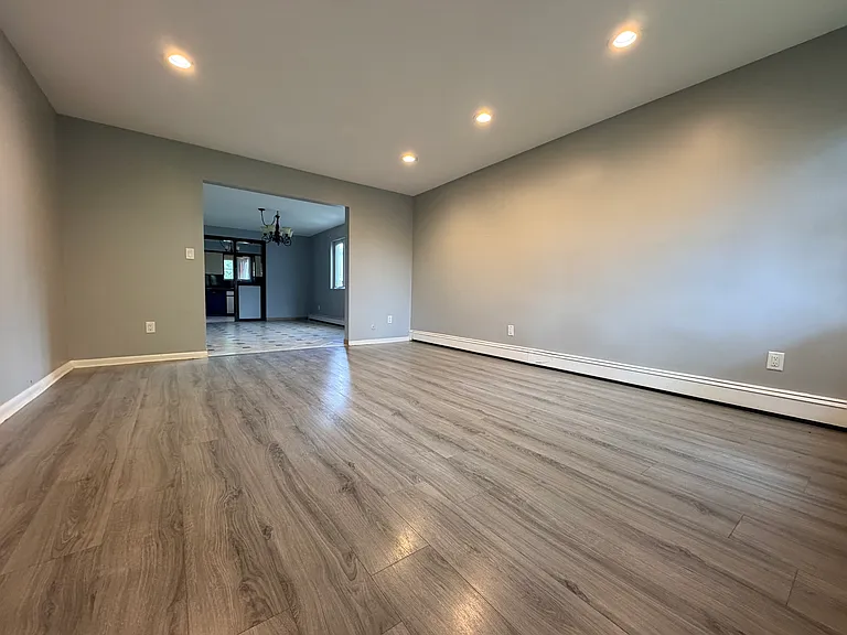 257 Desoto Pl #1 — Photo 1