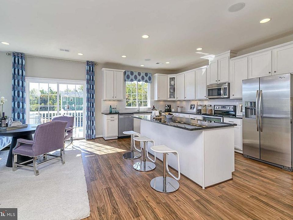 1st image of 14712 Mason Creek Cir
