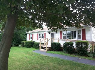 9 Lakeview Ave, Northford, CT 06472