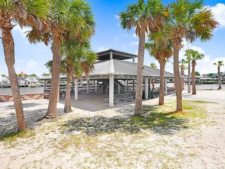14610 Coral Dr — Photo 4
