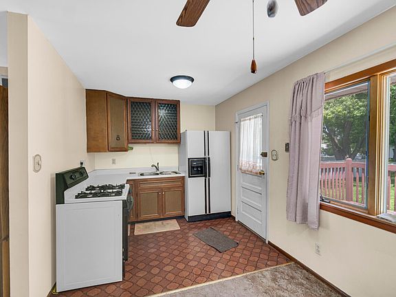 5th image of 6131 Pennsylvania St