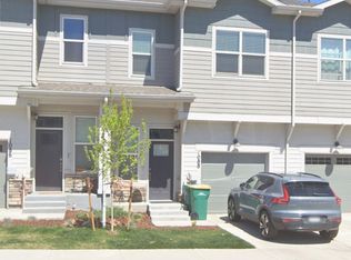 1088 Oak Cir, Lakewood, CO 80215