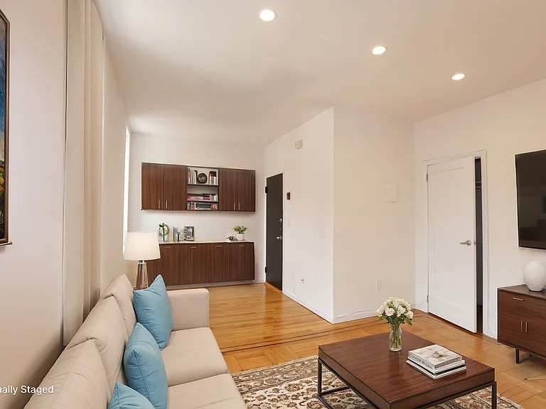 834 Hudson St #1C — Photo 7